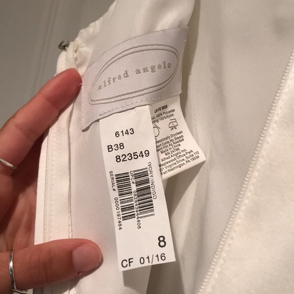 Flower Girl or junior bridesmaid dress - Picture 4 of 4